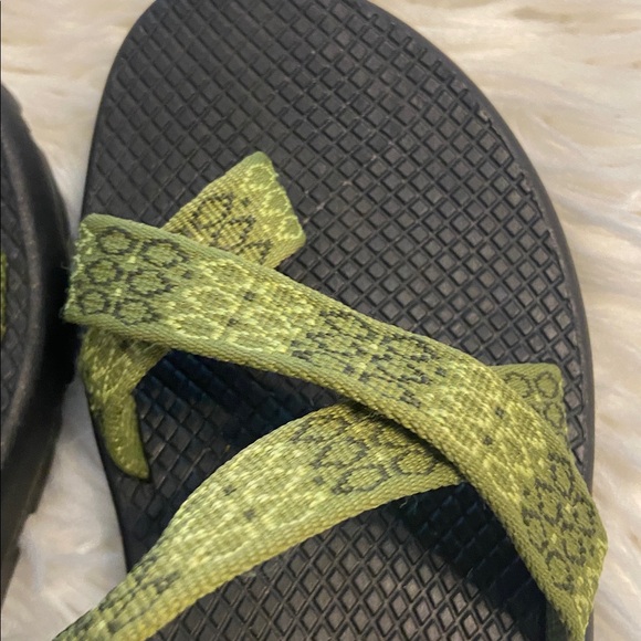 Chaco Black and Green Sandals size 9 excellent condition see all photos - Picture 10 of 12